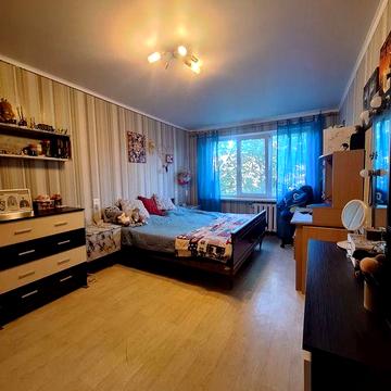 Продам 3х комнатную Малиновского 3 этаж