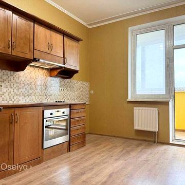 2 кімнатна квартира в Києві Голосіївський р-н просп. Науки 30 з ремонтом Деміївська Держпрограми