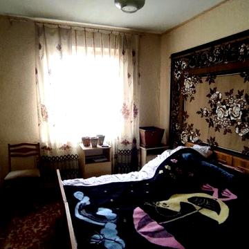 Продам 3 комнатную квартиру с Холлом,л/б, пр. Победы 13.