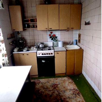 Продам 3 комнатную квартиру с Холлом,л/б, пр. Победы 13.
