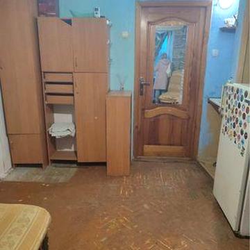 1 ком  гостинка свой умывальник метро 7минут метро  Бот сад 23 Авг