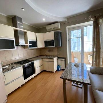 Продам 2х комн квартиру м. Ярослава Мудрого