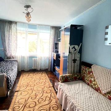 Здається 1к. Квартира в гуртожитку по вул. Дорошенка.