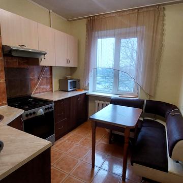 Академіка Корольова вул., 81/2