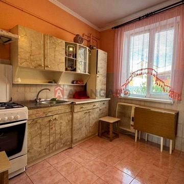 Продається 2кім.кв. м. Рудки, житловий стан.
