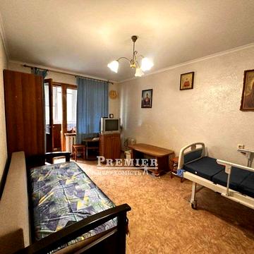 Продам 1 кімнатну квартиру з ремонтом. Чеський проект. 2 поверх