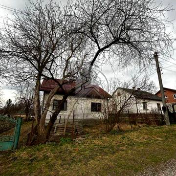 Продаж 4-кімнатного будинку з гаражем у с. Наварія