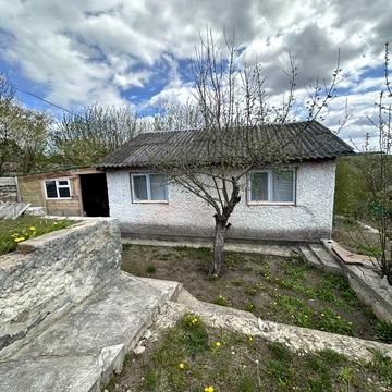 Прдається дачний будинок з зручностями, 5 км від міста
