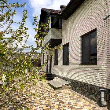Продам великий будинок в центрі міста, 8387