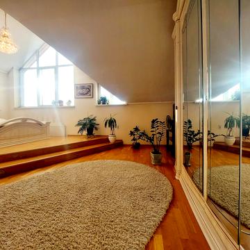 Квітова вул., 26