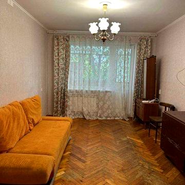Продам 2 из квартиру м Дворец Спорта ул Каденюка 19500