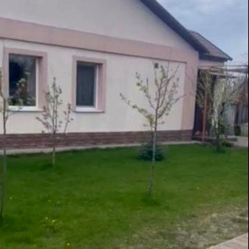 Будинок  в продажі, на приватизованому участку