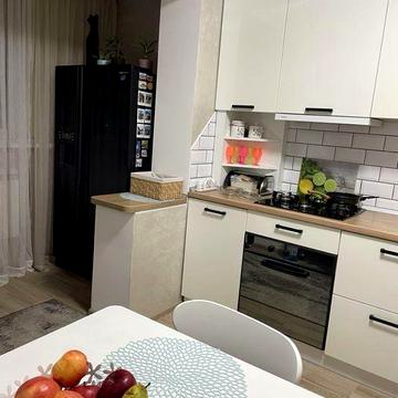 Продам 1 кімнатну квартиру. Озерна