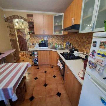 Продам 1-комнатную на Махачкалинской