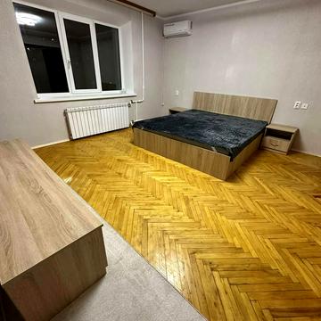 Дегтярівська вул., 6