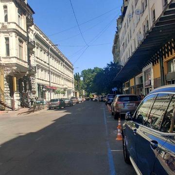 Івана Луценка пров., 7