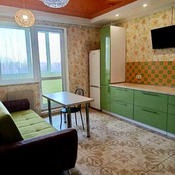 Оренда 2 кім. кв. ЖК Вишиванка ЦЕНТР  є інвертор.