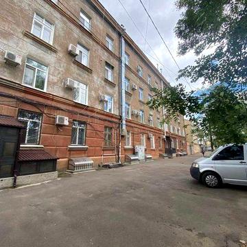 Продам смарт-квартиру 17кв.м в сталінці пров. Високий поряд з парком