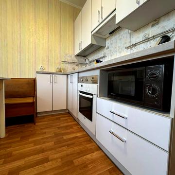 Льотна вул. (Червоногвардійська), 25