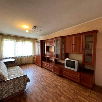 Продаж 3к квартири по вул. Космонавтів (л1)