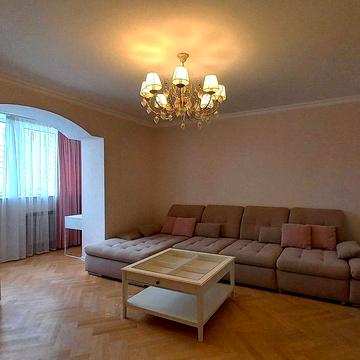 Кадетський Гай 3, оренда чудової 3к квартири, 4-й поверх