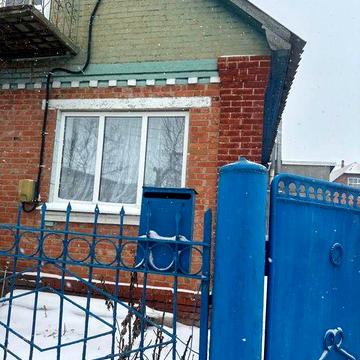 Продаж частини будинку на Заярі: окремий вхід, 2 кімнати та своя ділянка