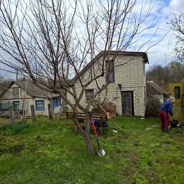 Продам двоповерхову дачу