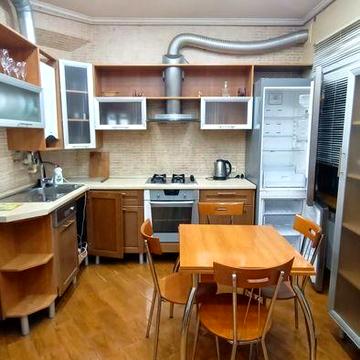 Сдам 3 х комнатную квартиру  ЦЕНТР