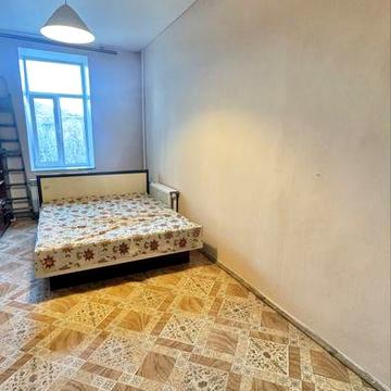 Здам 2 х кімнатну сталінку вул Київська  з АО від 1 міс