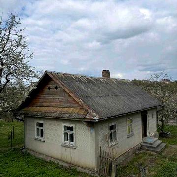 Земельна ділянка з будинком у Кременці