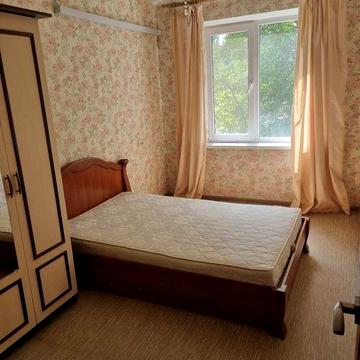 Продаж 2кім.квартири. 3 Слобідська. 3й поверх!