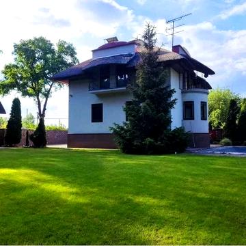 Капітанівка, будинок у лісі 200м+гость.буд.100м  Уч 16сот. Тр-р 150кВт. До Метро Житомирська їхати 10хв