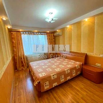 Продаж 3к квартири,  вул. Володимирська, 89/91, Центр