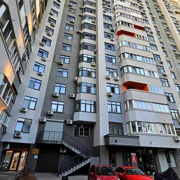 Просп.Берестейский (Перемоги),71-А. Квартира 70кв.м. Сучасний будинок!