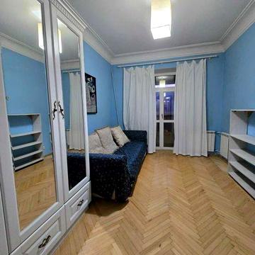 Продається квартира у місті Київ, вул. Вишгородська  56/2