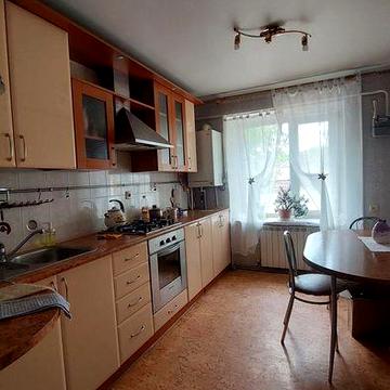 Продам 4-кімнатну квартиру. Вул.Грецька,14.
