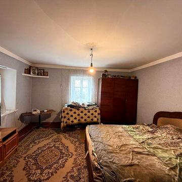 Продам будинок в смт Великодалинське