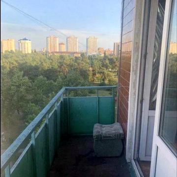 Здається 1к  квартира метро 4 хв. газ торг терміново