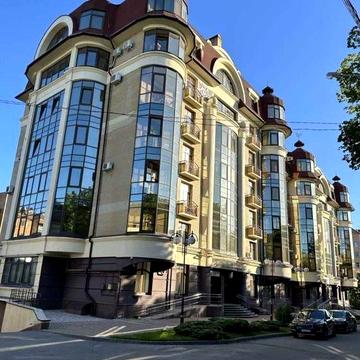 Центр Полтави будинок бізнес-класу
