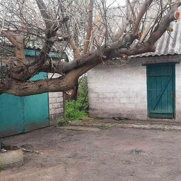 Сдам дом пос Таромское , отдельностоящий,гараж.