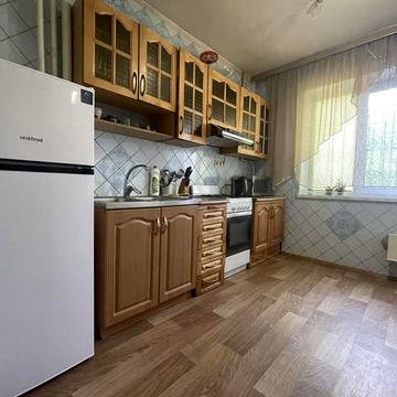 Червоної Калини просп. (Володимира Маяковського), 21-Б