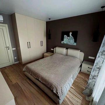 Продаж квартири з новим сучасним ремонтом в центрі
