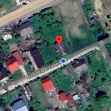 Продаю будинок в центрі  передмістя, с. Лисець з земельною ділянкою 6сот.