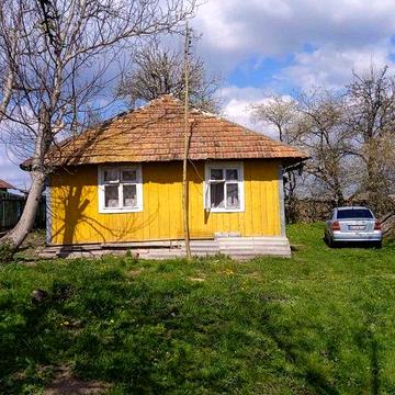 Продам будинок з землею 0.25га с.Саночани