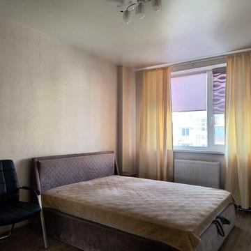 Сдам квартиру на 7м небе Авангард