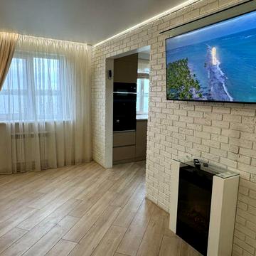 Продаж двокімнатної квартири з ремонтом на Намиві по вул. Лазурній