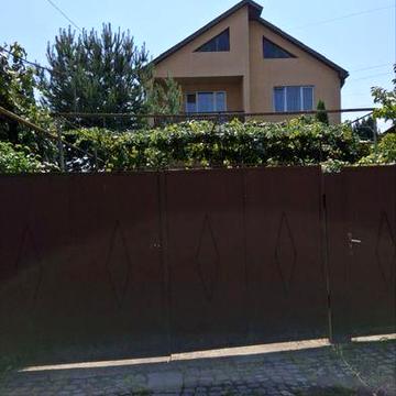 будинок в місті хуст