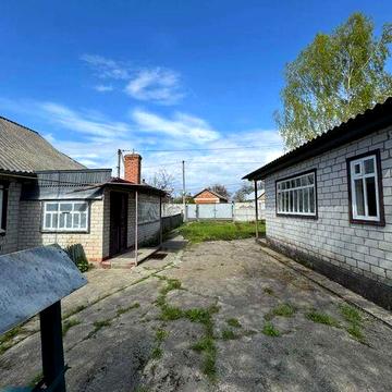 Продам дом  в Садках .