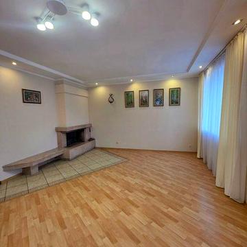 3 Кімнатна квартира 145 м з гаражем центр вул Стрілецька