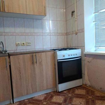 Здам 2 к кв на Будівельніків 4а